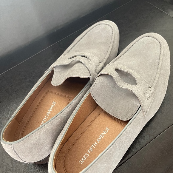 Penny loafers in suede, 10.5. Saks fifth av